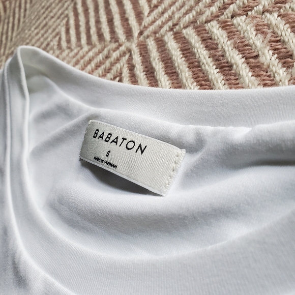 Aritzia-Babaton Contour Muscle Bodysuit-like new - Picture 9 of 11